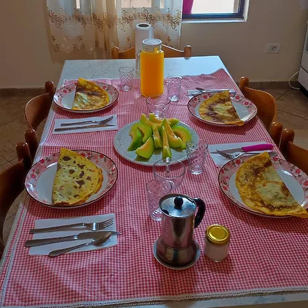 Oda ve Kahvaltı Xani Tiran
