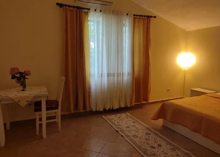 Bed & Breakfast Xani Tirana